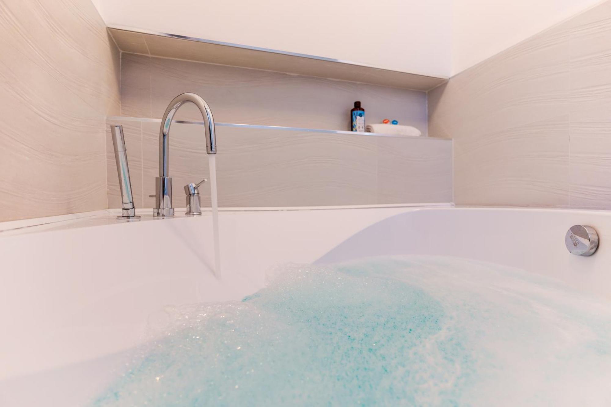 Aqua Comfort Rooms - Eja Sardinia Cagliari Exterior photo