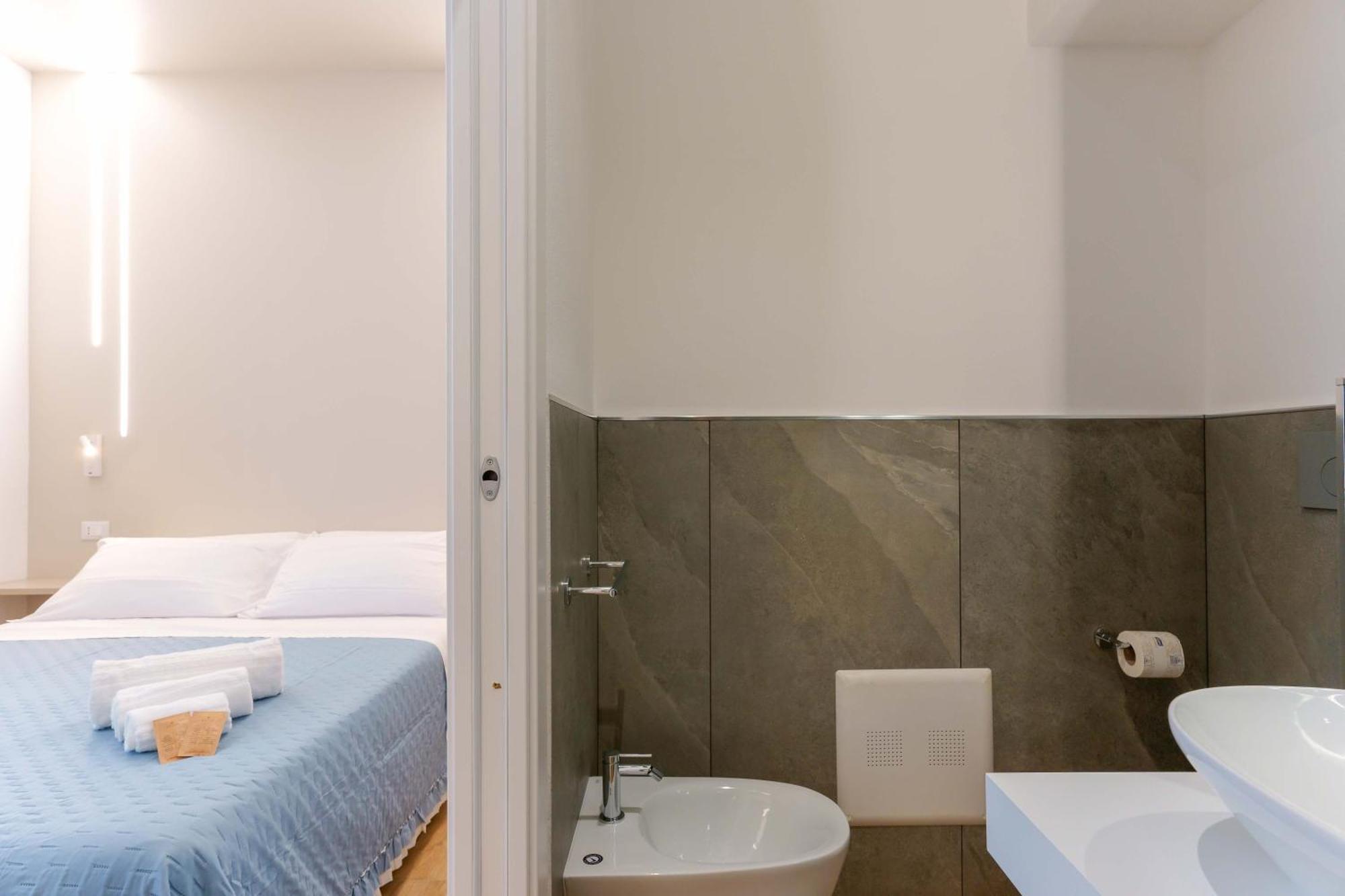 Aqua Comfort Rooms - Eja Sardinia Cagliari Exterior photo